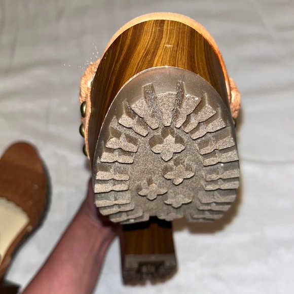 Jessica Simpson Platform Sandal style Heels ABSOLUTELY GORGEOUS!!! Size 8.5 - Picture 6 of 12